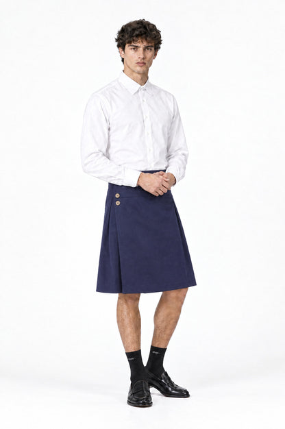 Jupe pour homme BARKER BLEU MARINE associée à une chemise blanche