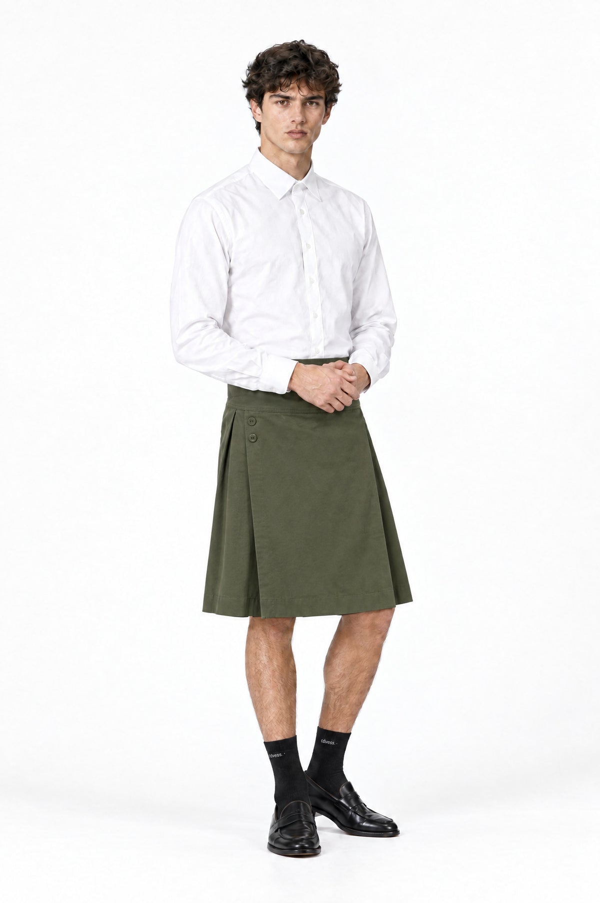 Jupe pour homme BARKER VERT associée à une chemise blanche