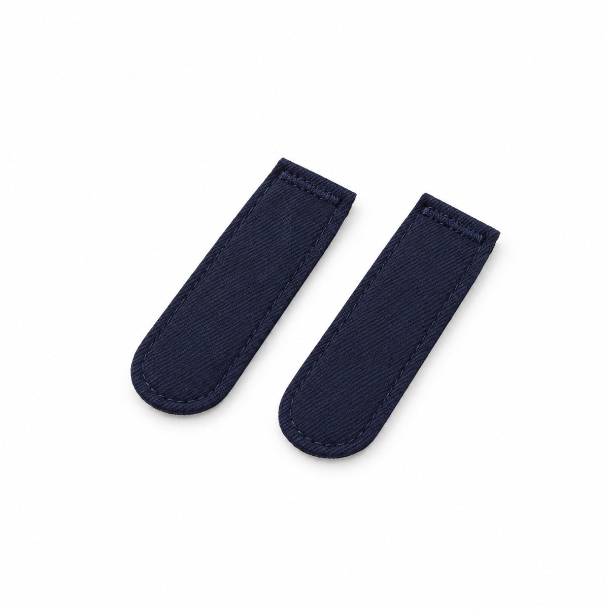 Attaches Daves en bleu marine, à l'intérieur de la jupe