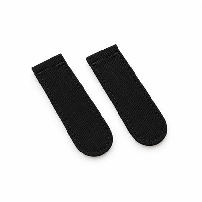 Attaches Daves en noir, à l'intérieur de la jupe