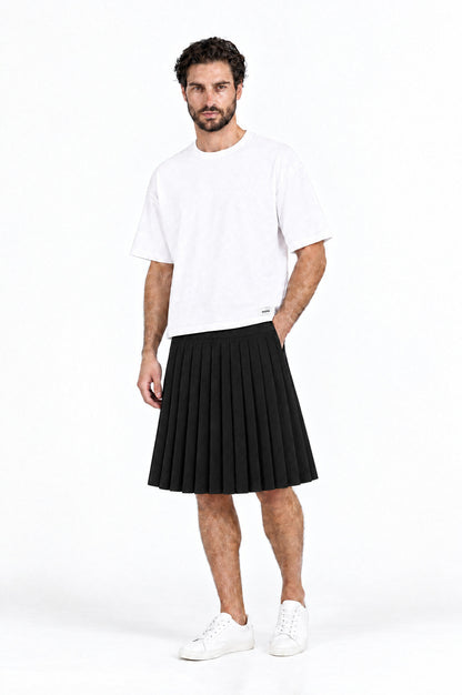 Jupe pour homme PLISADA NOIR associée à un T-shirt blanc DAVES