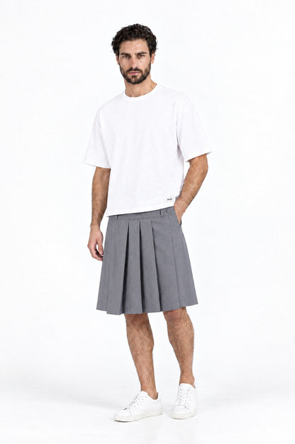 Jupe pour homme SULLIVAN GRIS associée à un T-shirt blanc DAVES